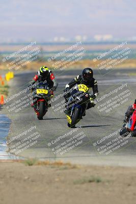 media/Aug-13-2023-CRA (Sun) [[1cfc37a6fb]]/Race 4 400 Superbike/Race/